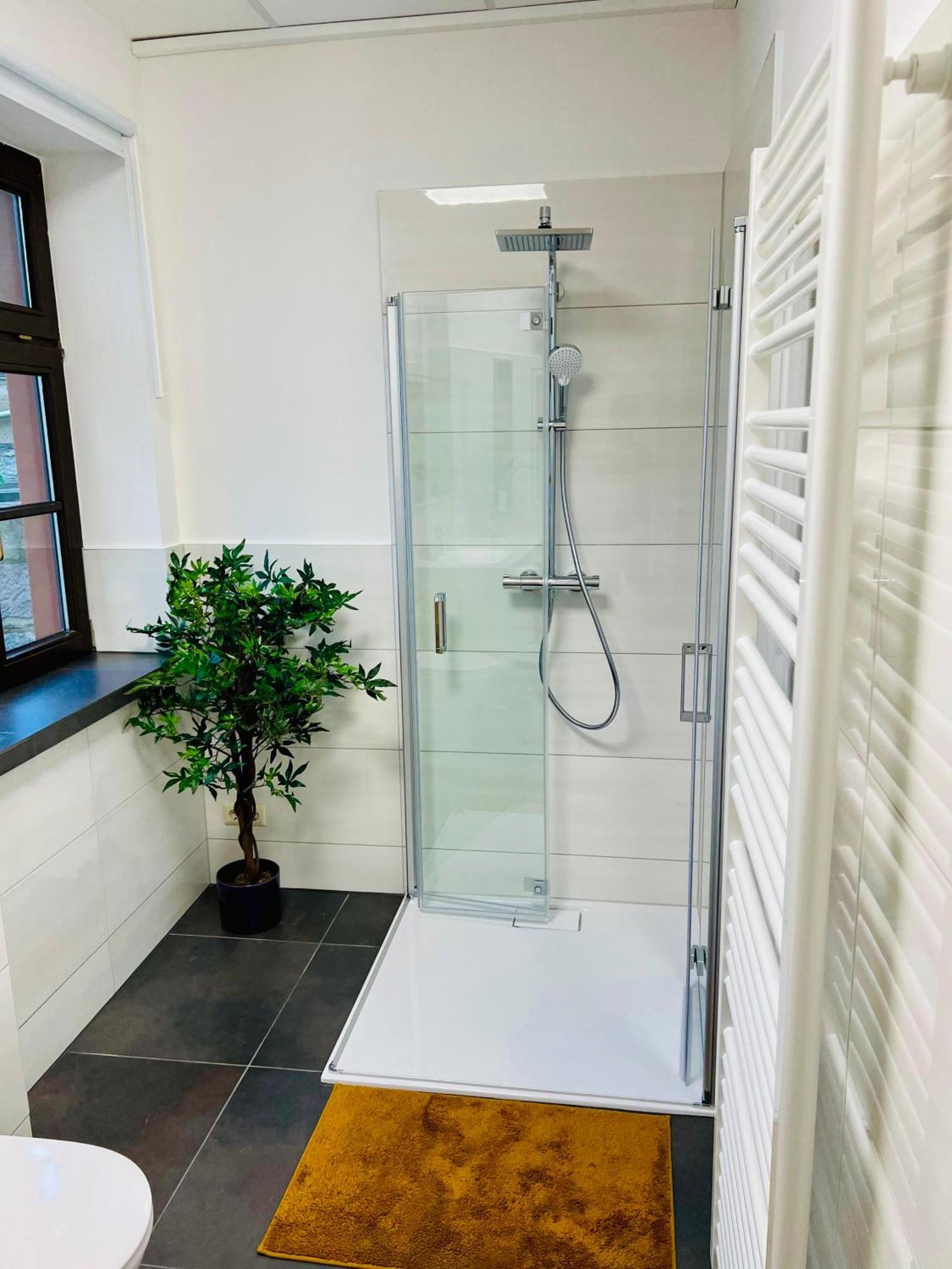 Sh-Apartments-Stylische Fewo Mia - Parken - Wifi ชมาลค์คาลเดิน ภายนอก รูปภาพ